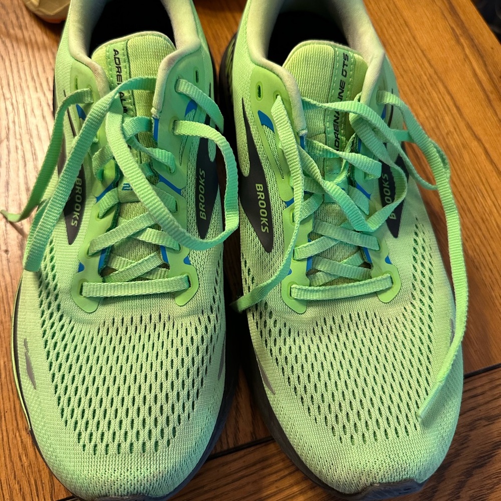 Brooks Lime Athletic Sneakers